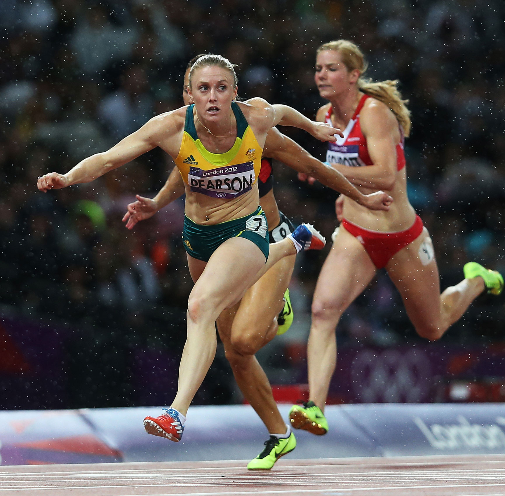 19Sally-Pearson-Gold-Hurdles-London-Olympics-Hillyard-Web