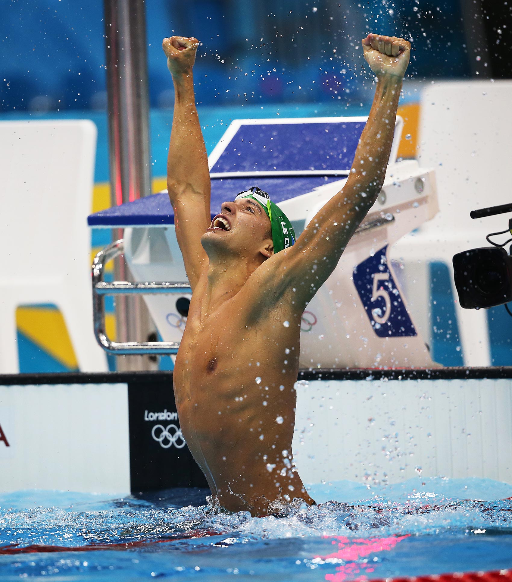   London Olympics 2012 - Swimming Day 4 - Chad le Clos of South Africa celebrates winning the Gold Medal in the Men