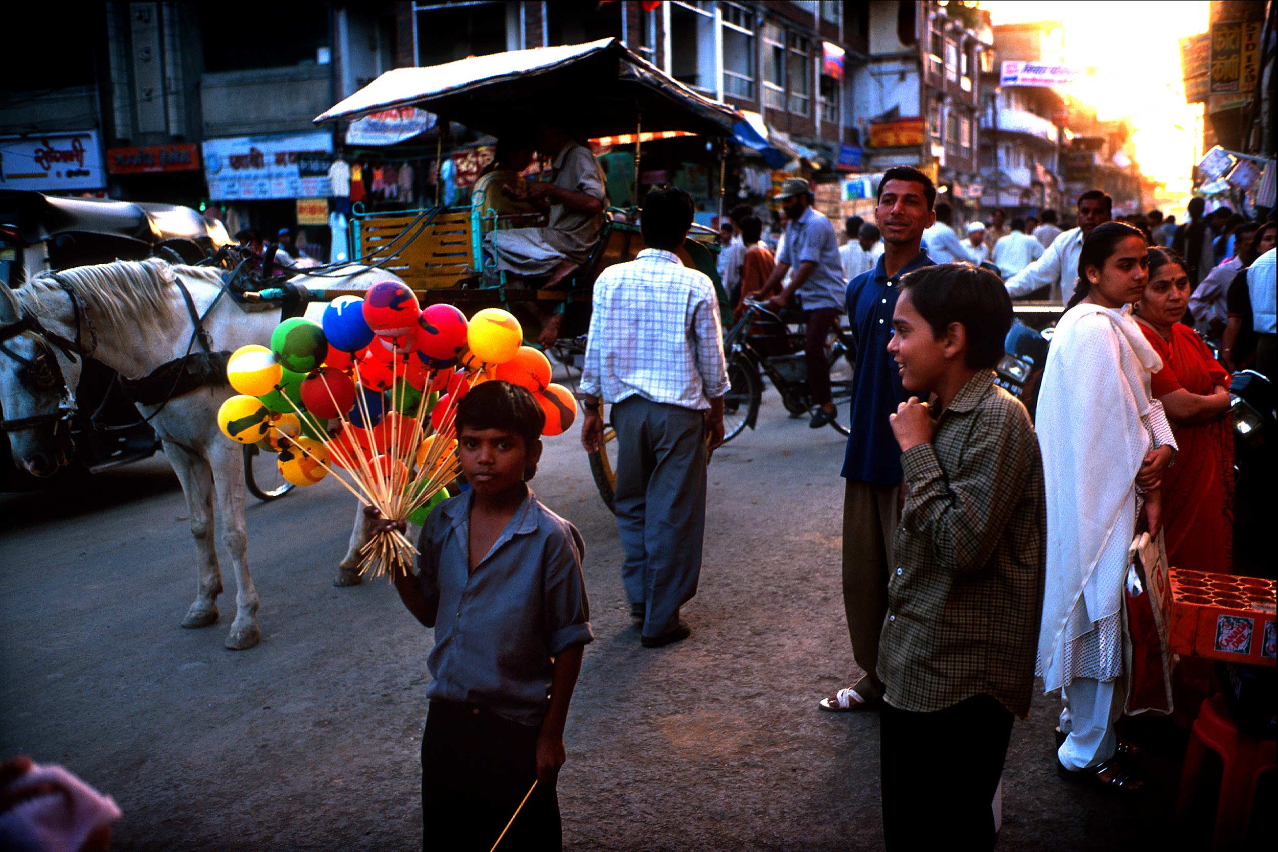 balloonhorse-Indore-Hillyard-Web